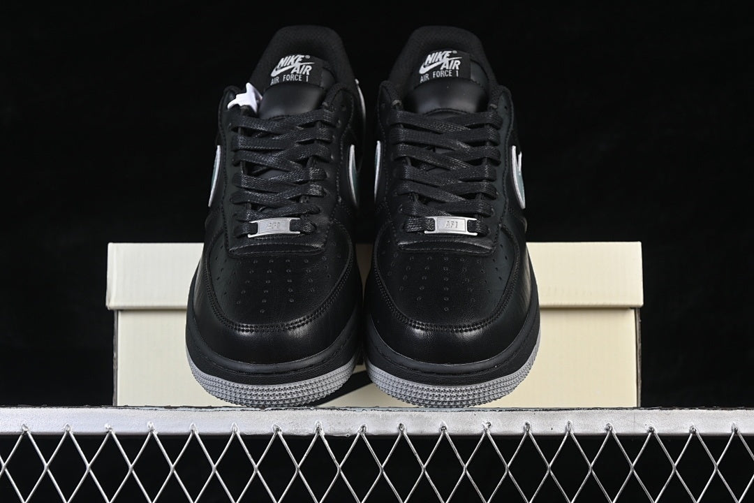 Nike Air Force 1 '07 LV8