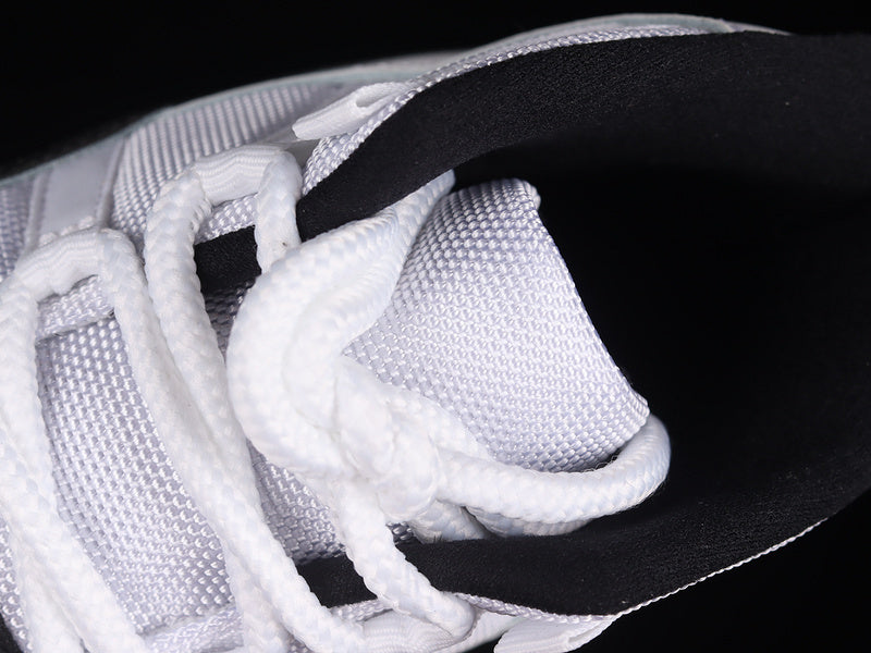 Air Jordan 11 Retro "Concord"