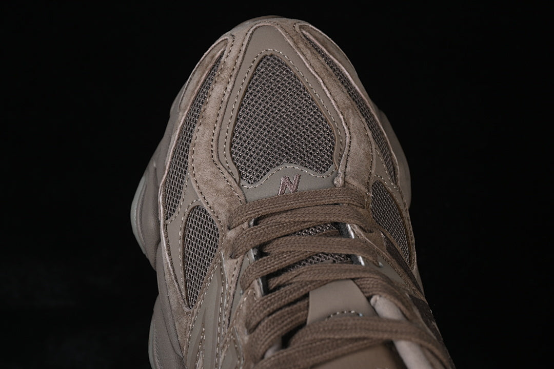 NB 9060 "Mushroom Brown"