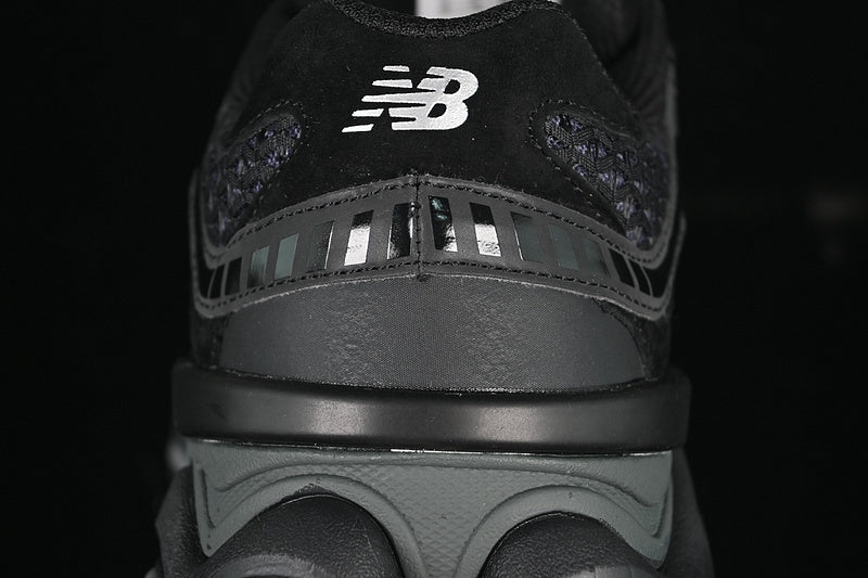 NB 9060  "All Black/White"