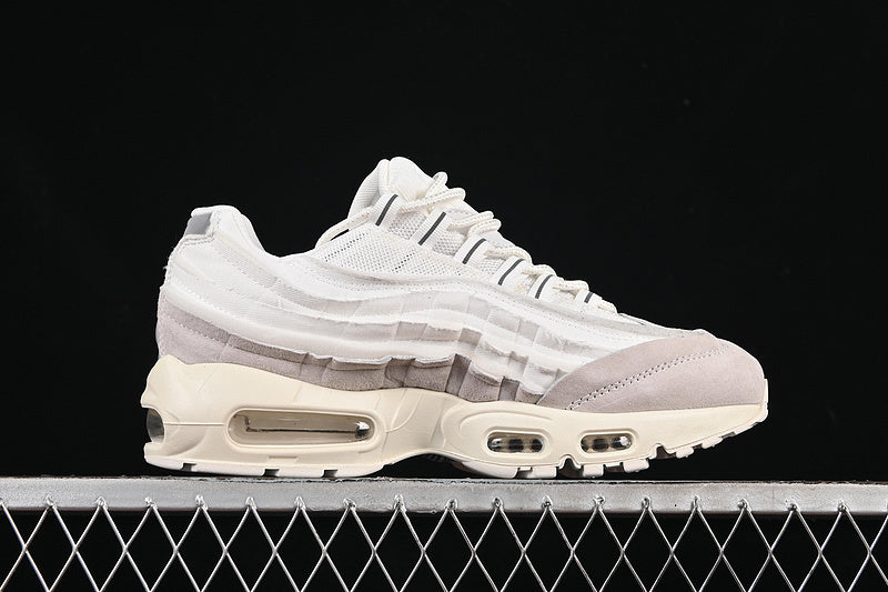 Nike Air Max 95 x Comme Des Garçons "beige and white"