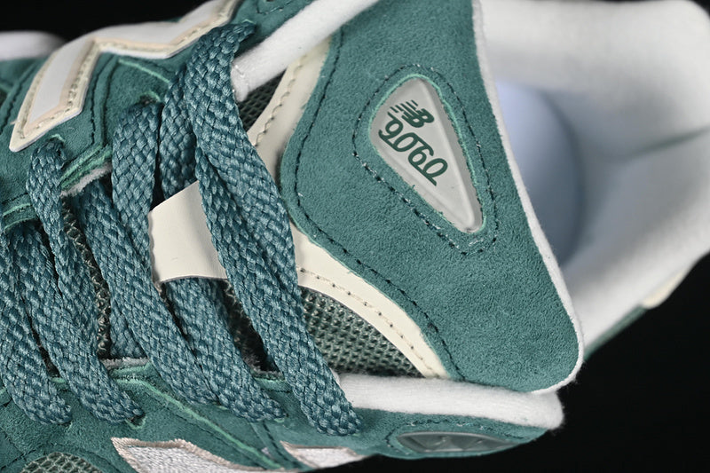 NB 9060  "spruce/angora"