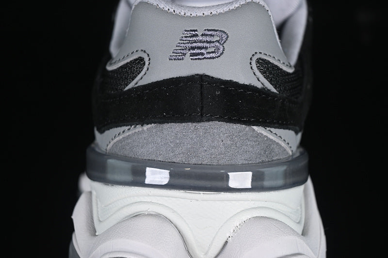 NB 9060   "Black/Grey"