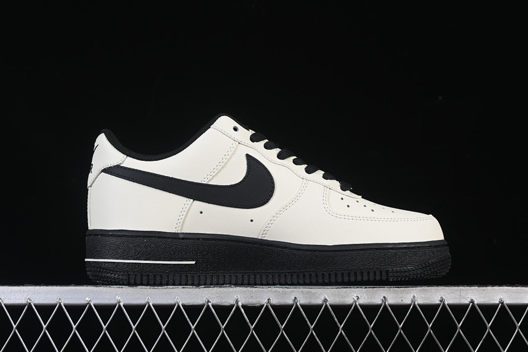 Nike Air Force 1 "Cream/Black"