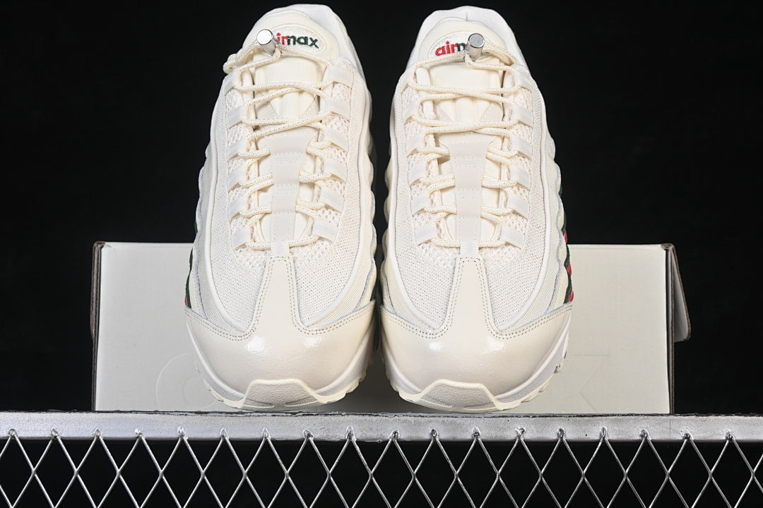 Nike Air Max 95 x UNDEFEATED "White"