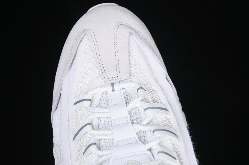 Nike Air Max 95 x Comme Des Garçons "Triple White"