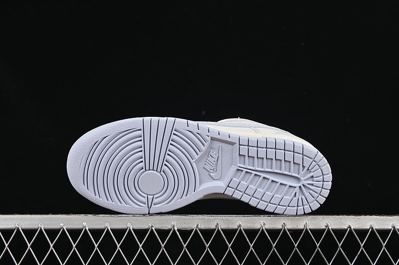 Nike SB Dunk Low "Blue Tint"