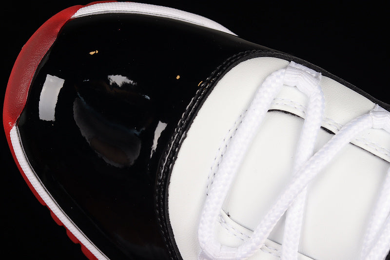 Air Jordan 11 Retro Low "Concord Bred"