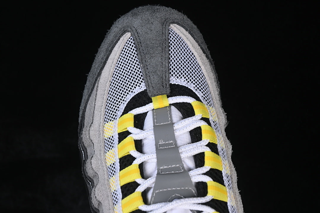 Nike Air Max 95 x UNDEFEATED "Geo Shanghai"