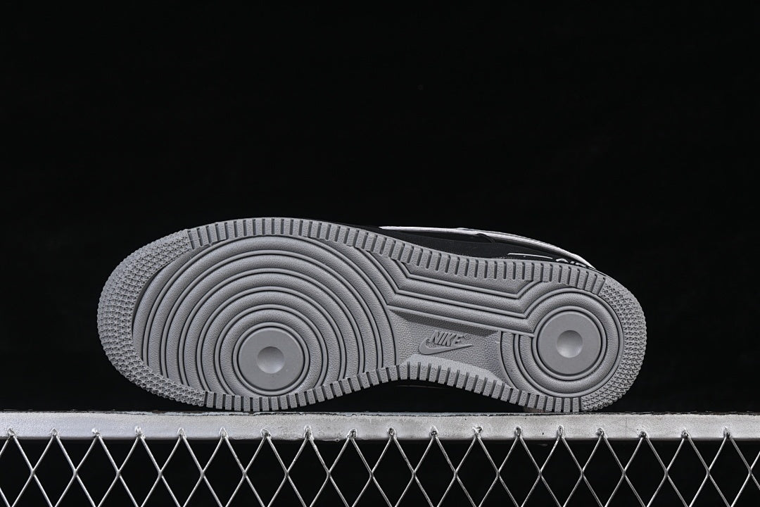 Nike Air Force 1 '07 LV8