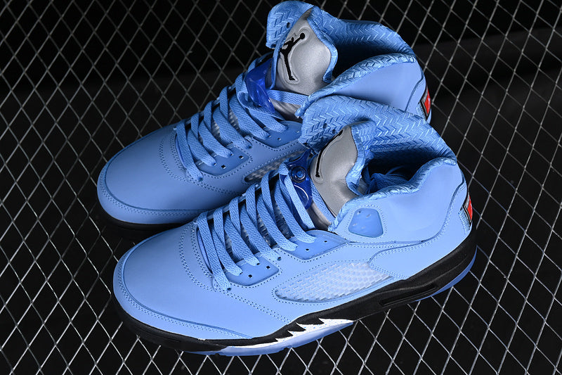 Air Jordan 5 Retro "UNC"