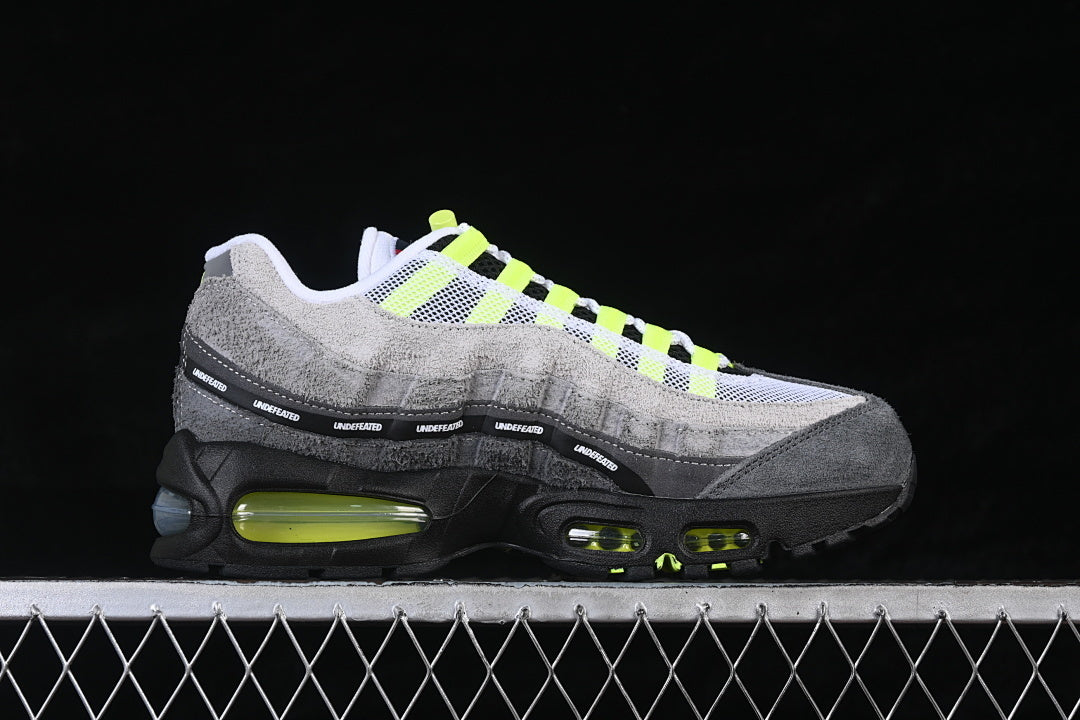 Nike Air Max 95 x UNDEFEATED "Geo NYC Neon"