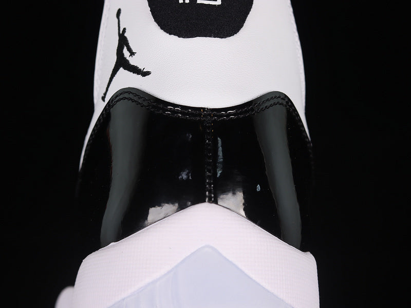 Air Jordan 11 Retro "Concord"