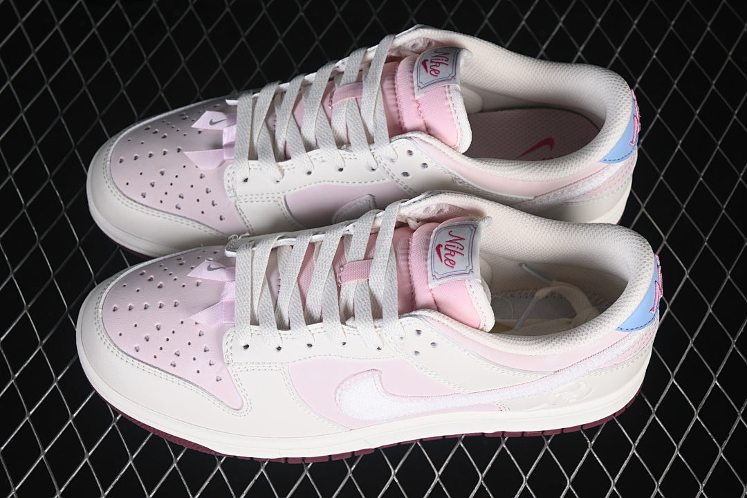 Nike SB Dunk Low "Love"