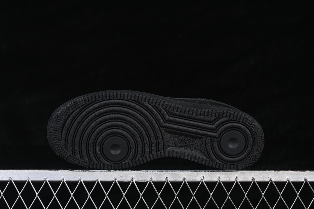Nike Air Force 1 "Blackout"