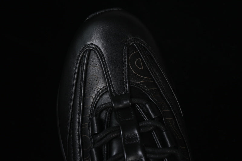 Nike Air Max 95 x Supreme "Lux Pack Triple Black"