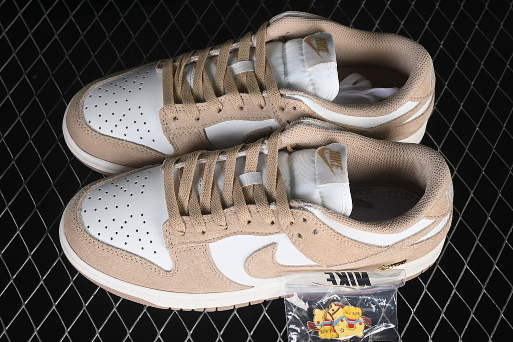 Nike SB Dunk Low "Suede"