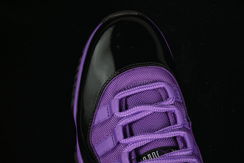 Air Jordan 11 Retro "Purple/Black"