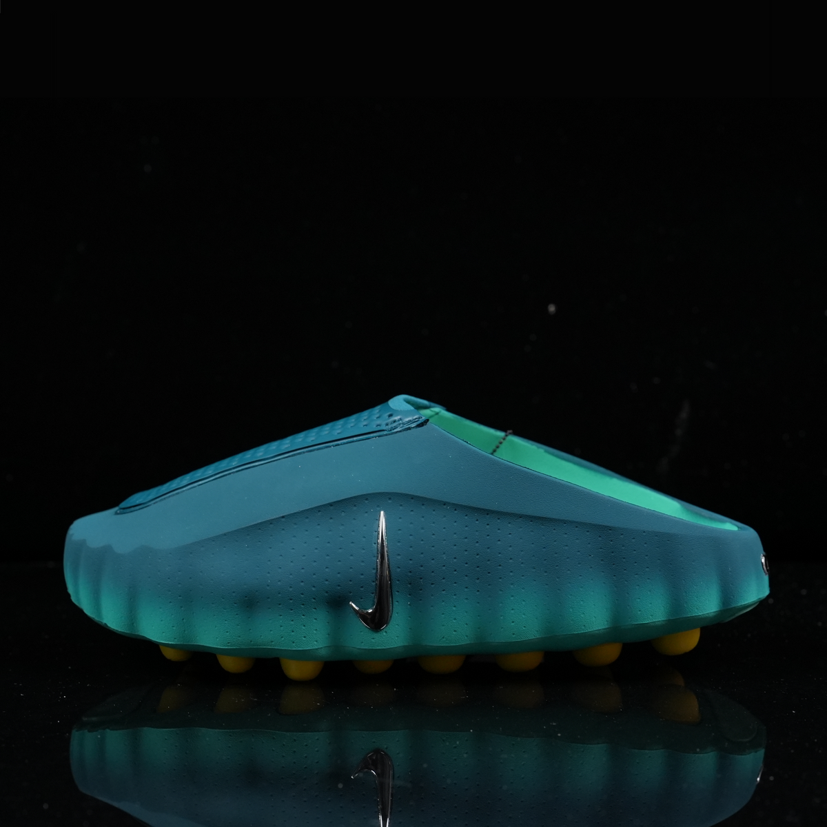 Nike Mind 001  "Geode Teal Light Menta"
