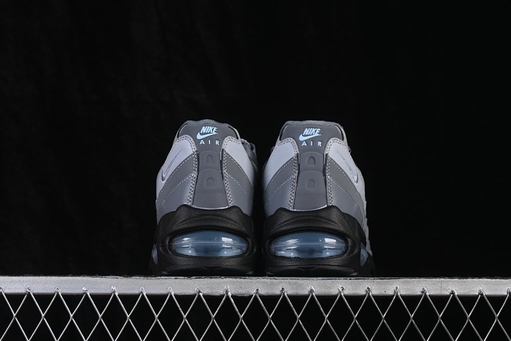 Nike Air Max 95 "Essential"