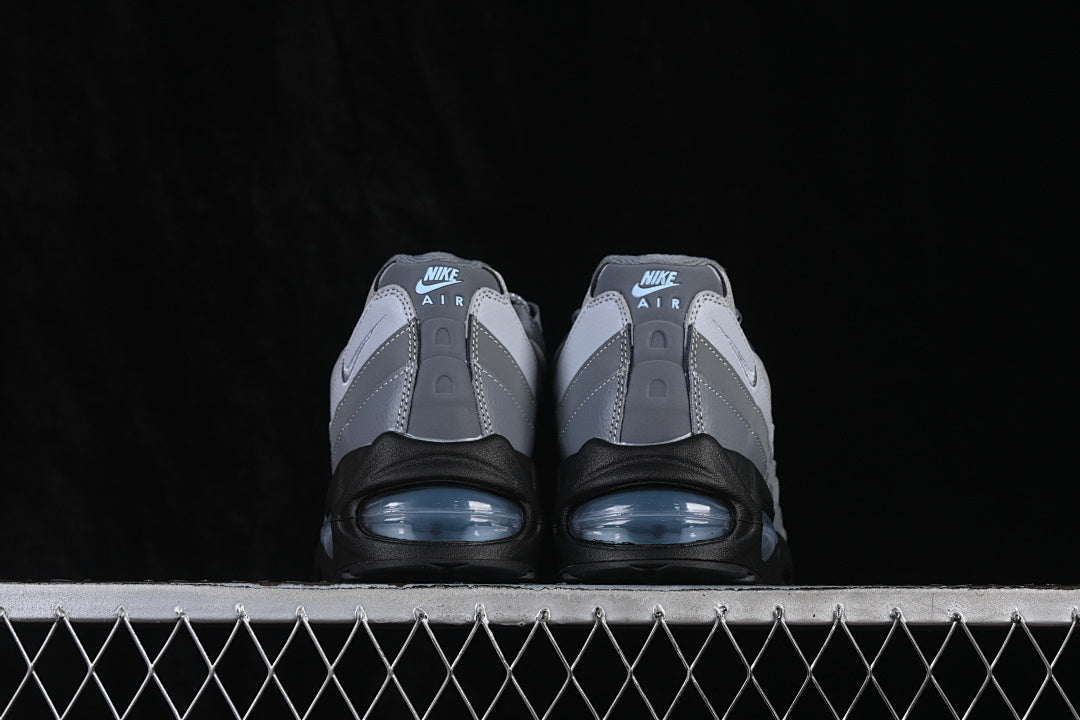 Nike Air Max 95 "Essential"