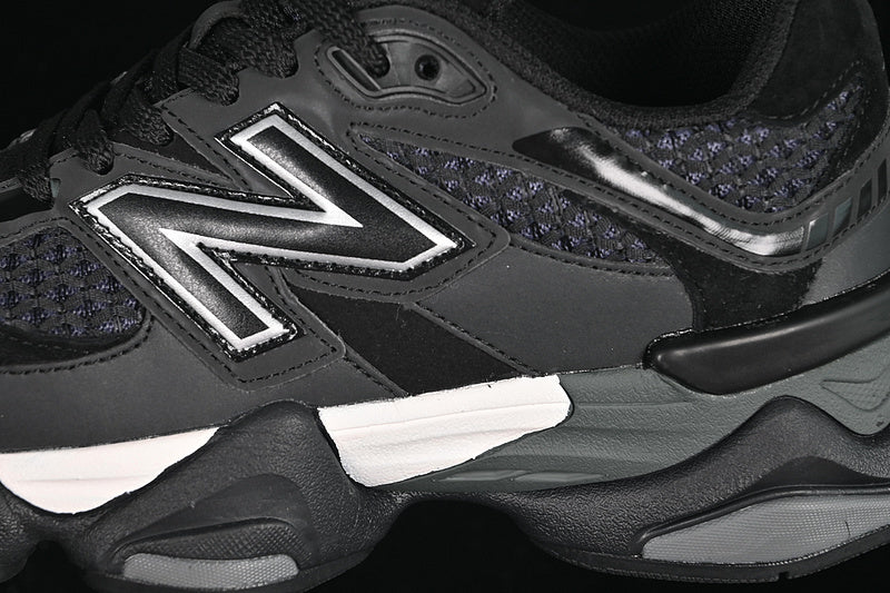 NB 9060  "All Black/White"