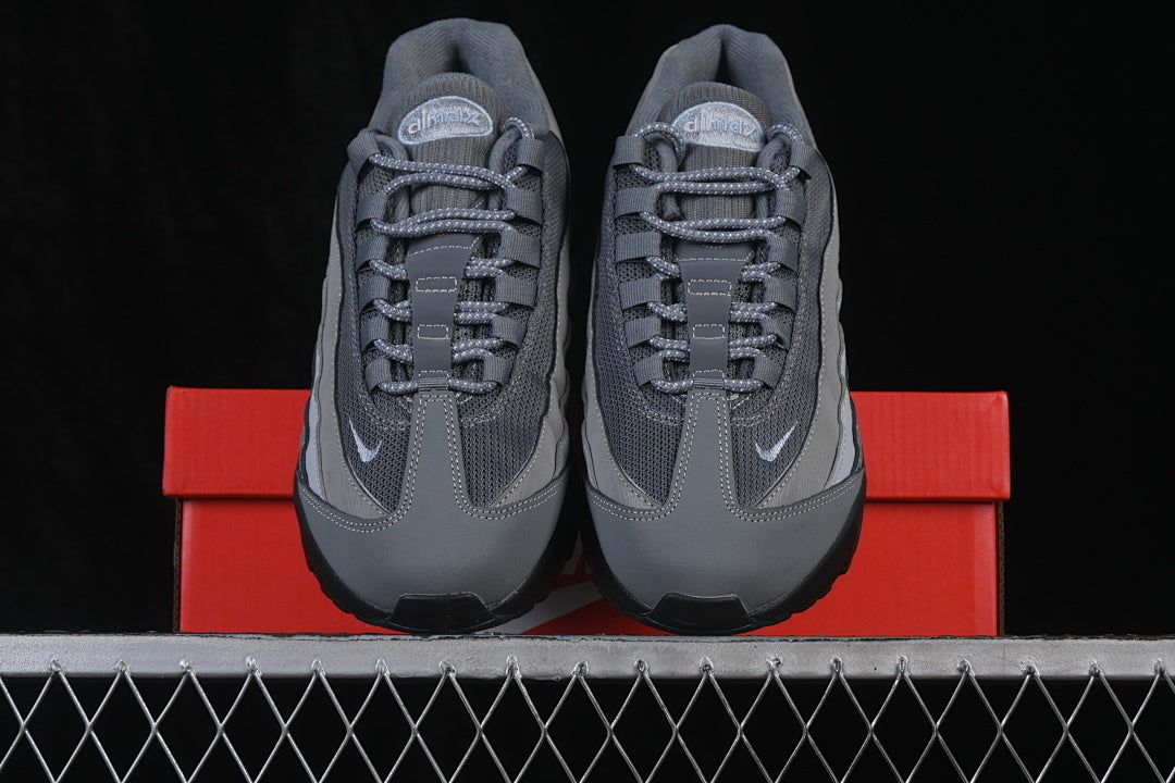 Nike Air Max 95 "Essential"