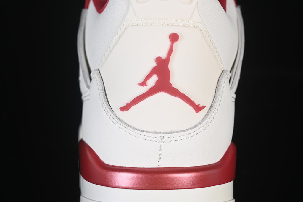 Air Jordan 4 Retro "Valentine's Day"