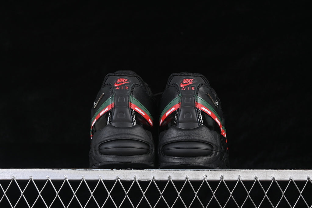 Nike Air Max 95 x UNDEFEATED "Black"