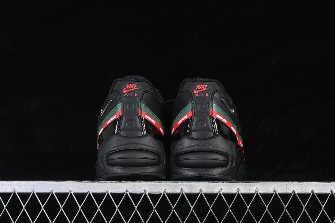 Nike Air Max 95 x UNDEFEATED "Black"