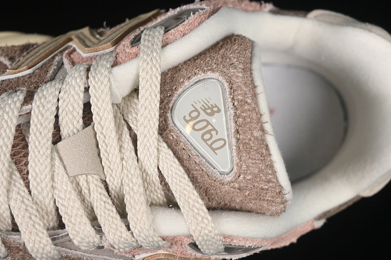 NB 9060  "Landslide Mushroom"