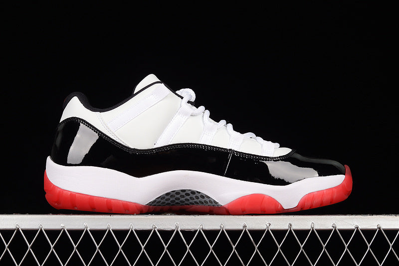 Air Jordan 11 Retro Low "Concord Bred"