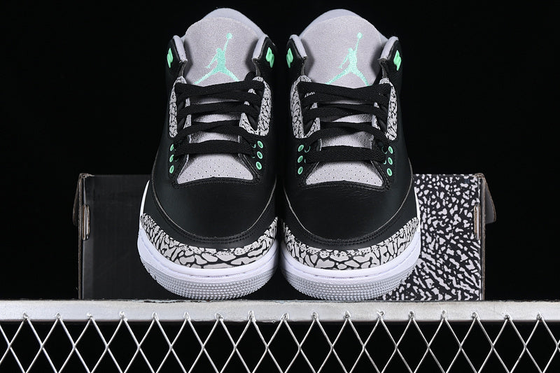 Air Jordan 3 Retro "Green Glow"
