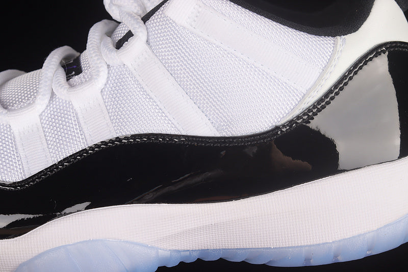 Air Jordan 11 Retro Low "Concord"