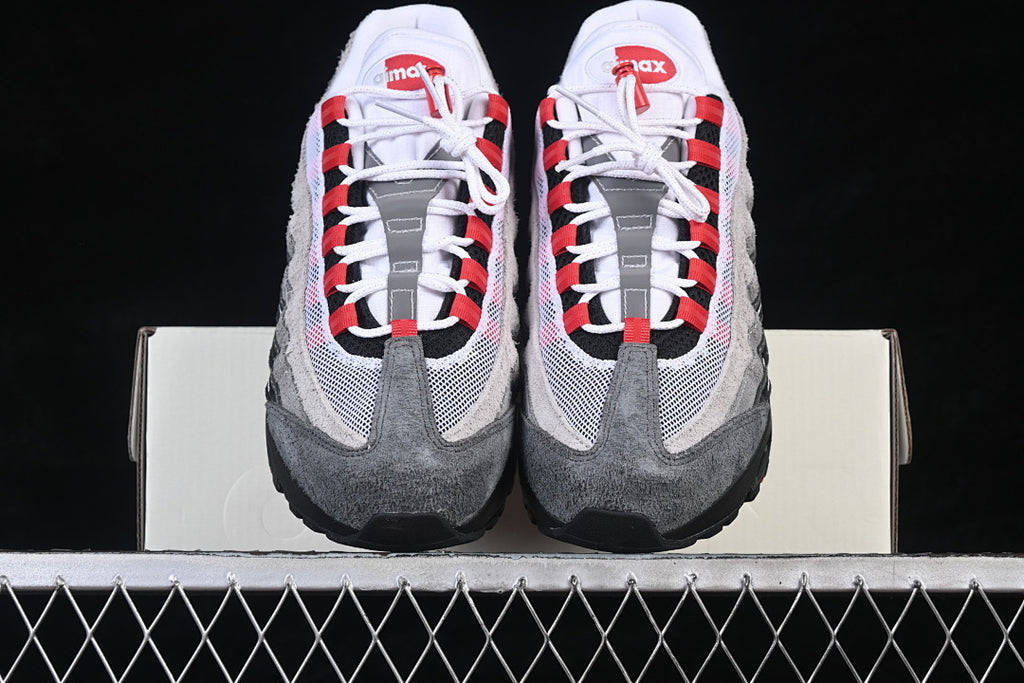 Nike Air Max 95 x UNDEFEATED "Geo Tokyo Bright Crimson"