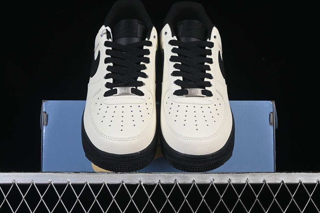Nike Air Force 1 "Cream/Black"