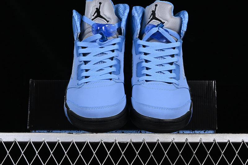 Air Jordan 5 Retro "UNC"