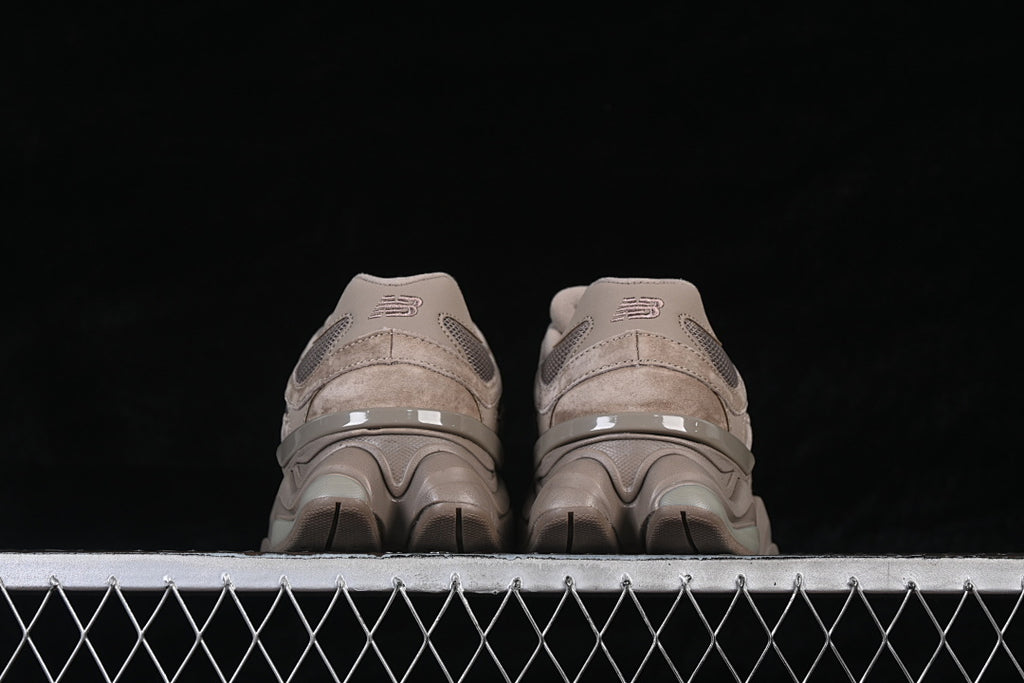 NB 9060 "Mushroom Brown"
