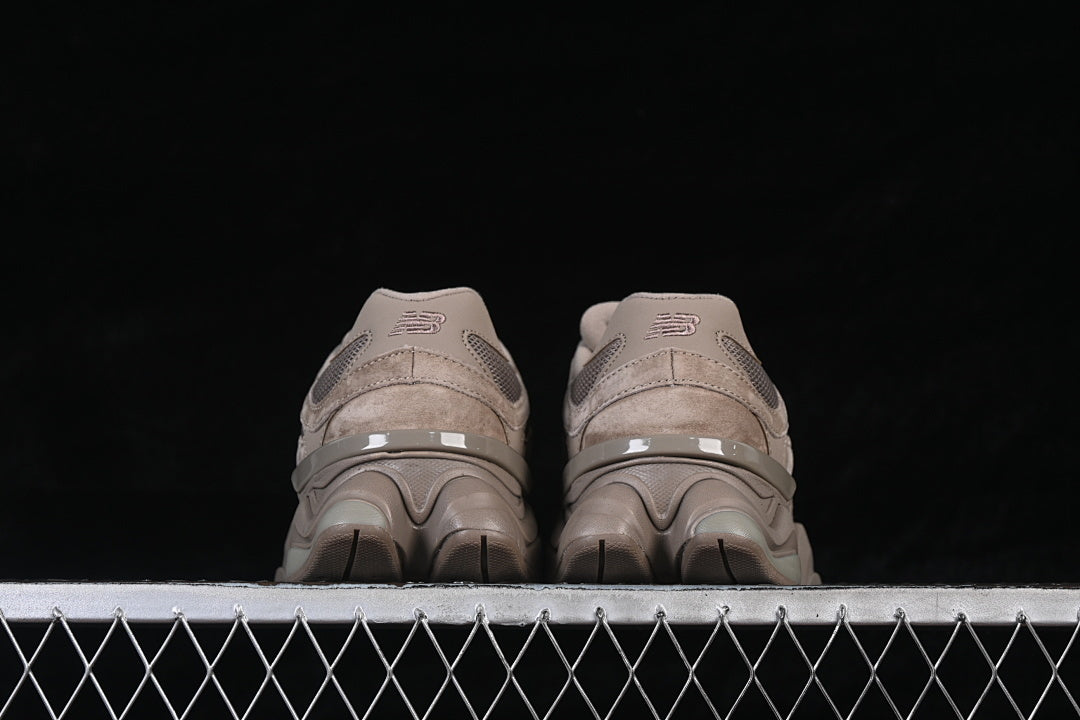 NB 9060 "Mushroom Brown"
