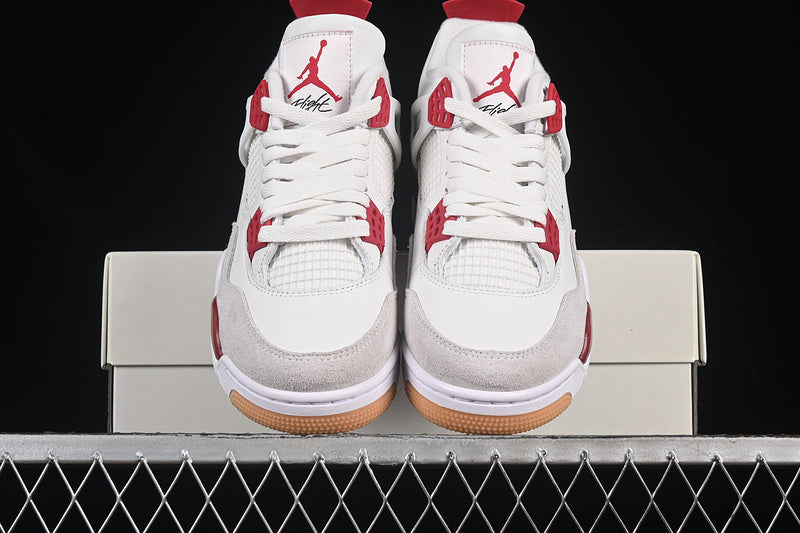 Air Jordan 4 Retro  "Varsity Red"