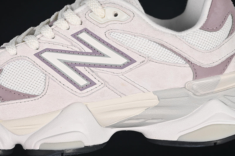 NB 9060  "Grey Ice Wine"