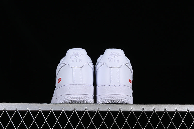 Nike Air Force 1 "Supreme White"