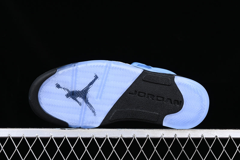 Air Jordan 5 Retro "UNC"