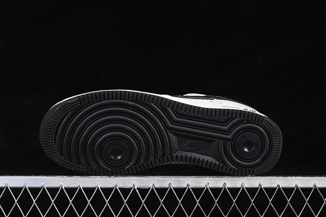 Nike Air Force 1 X LV