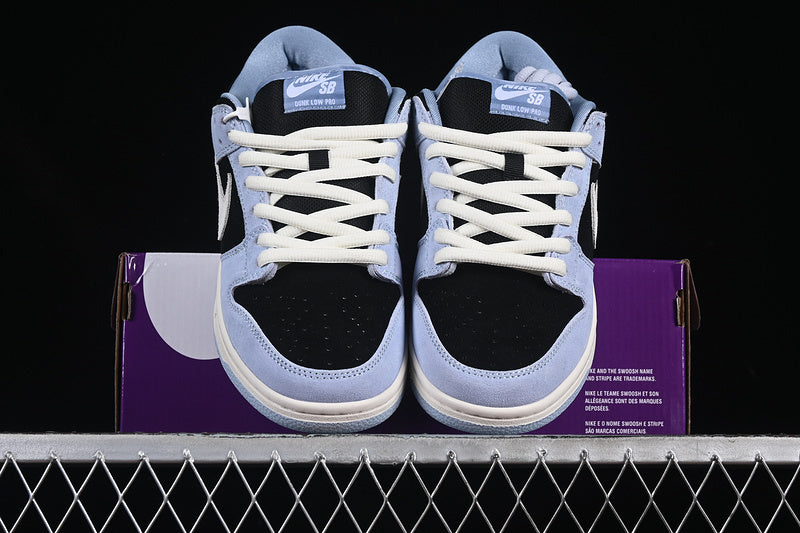 Nike SB Dunk Low "Aluminum"