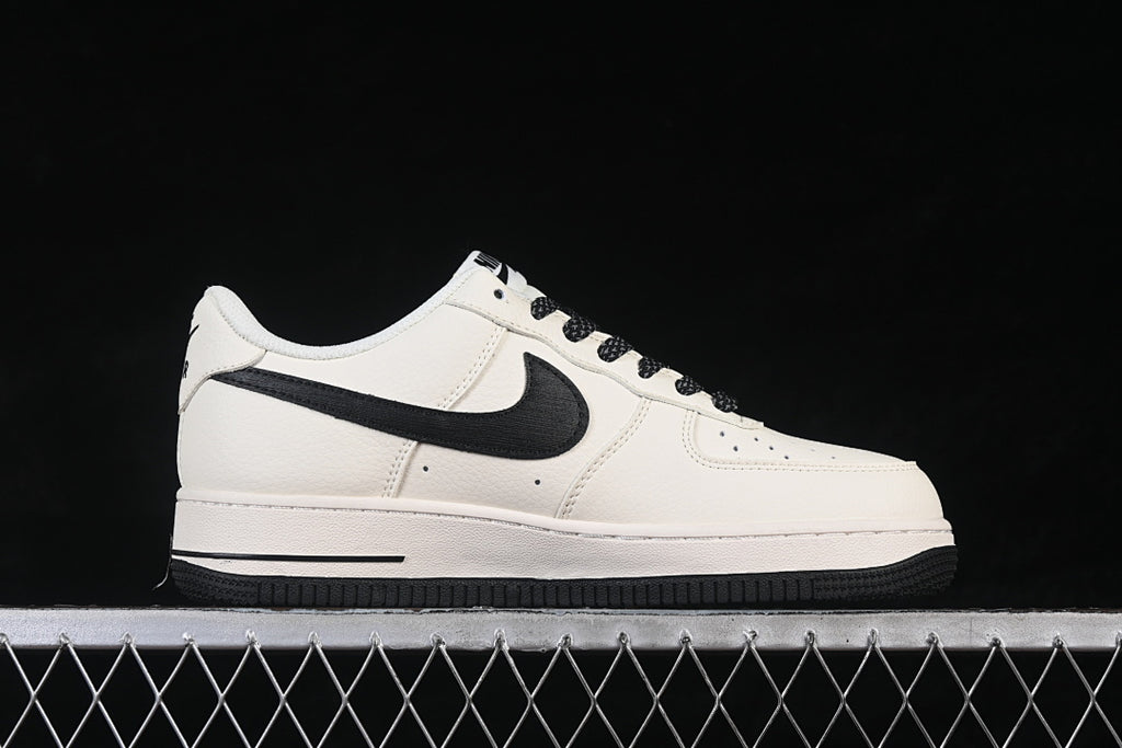 Nike Air Force 1  "B/W"