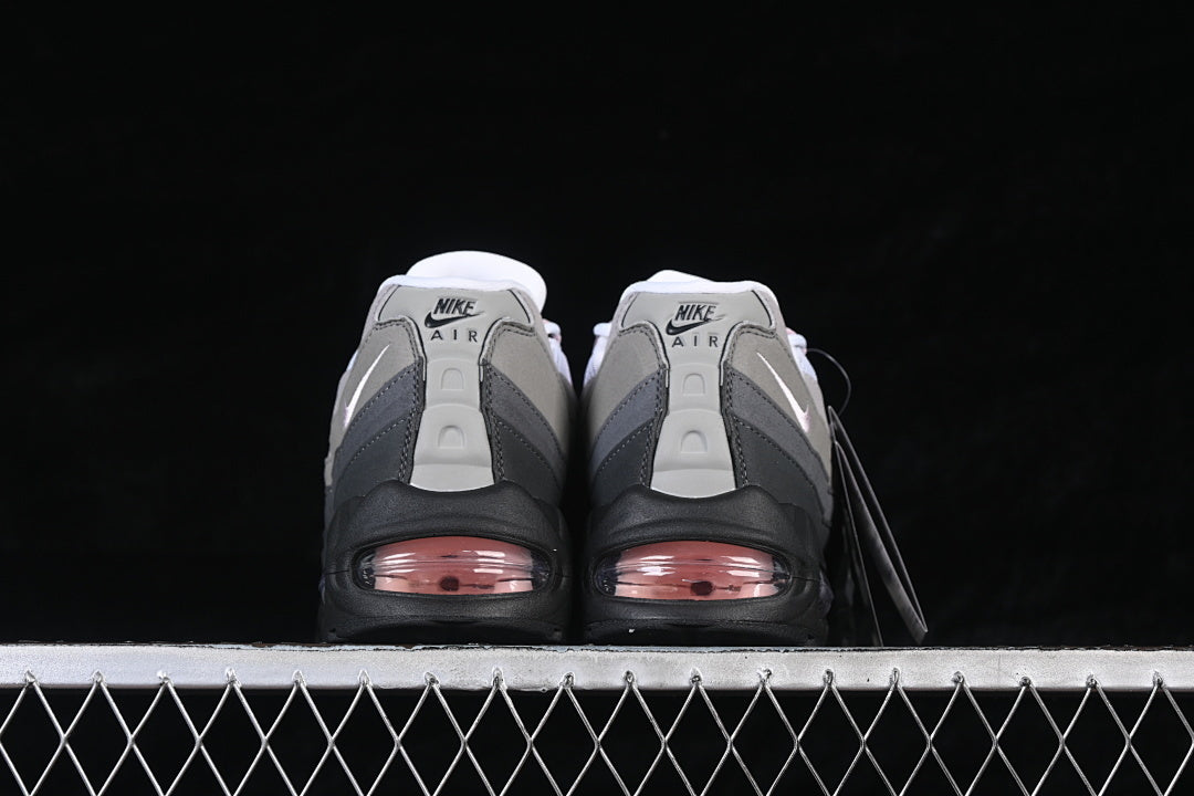 Nike Air Max 95 "Fireberry"