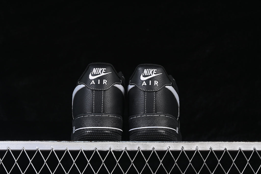 Nike Air Force 1 '07 LV8 "B&W"