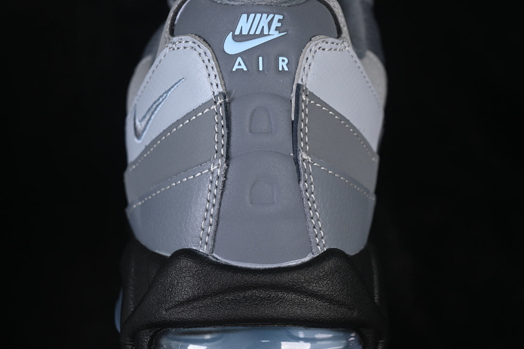 Nike Air Max 95 "Essential"