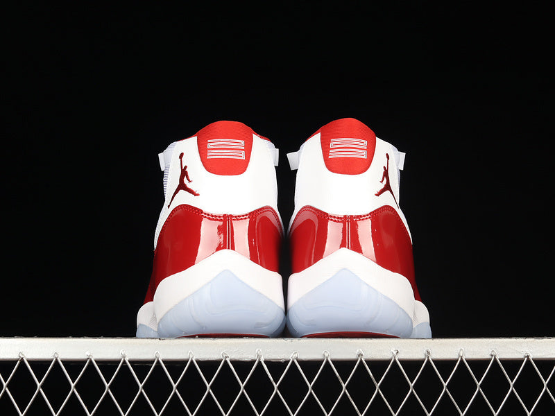 Air Jordan 11 Retro "Cherry"